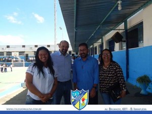 Equipe pedagógica do Colégio Paulo VI, em visita ao Visita do Professor Abel Rebouças, em preparação a 1ª edição do jornal Eco Teens- 2016- Vitória da Conquista.