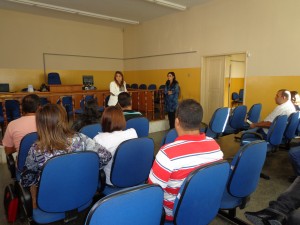 Soraya Meira, Promotora de Justiça de Barra do Choça, explica projeto ao Conselho Editorial